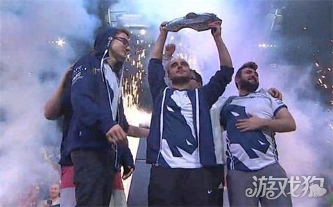 也害怕选择 也害怕选择